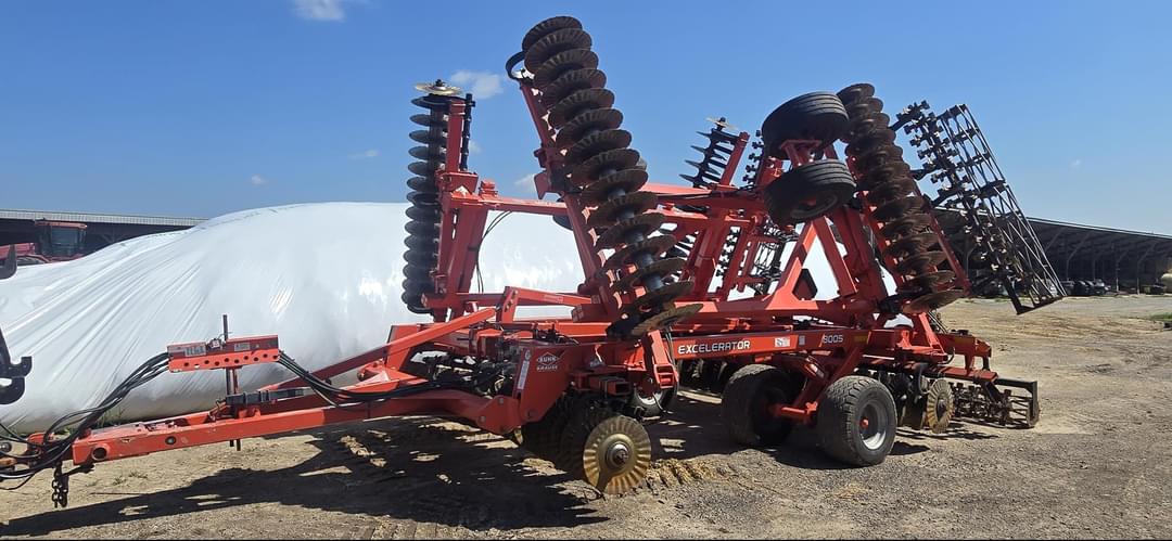 Image of Kuhn Krause Excelerator 8005 Primary image