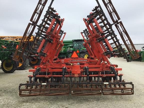 Image of Kuhn Krause Excelerator 8005 equipment image 4