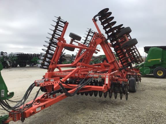 2018 Kuhn Krause Excelerator 8005 Equipment Image0