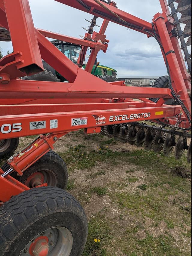 Image of Kuhn Krause Excelerator 8005 equipment image 3