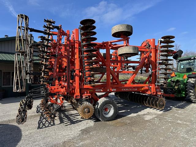 Image of Kuhn Krause Excelerator 8005 equipment image 2