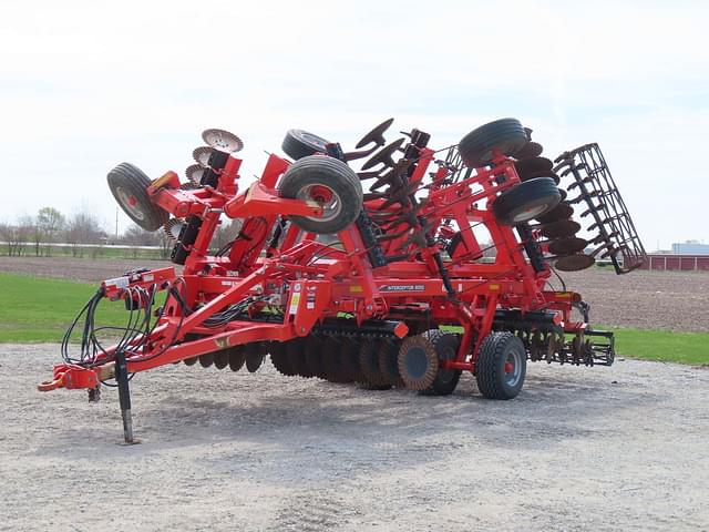 Image of Kuhn Krause Interceptor 8050 equipment image 1