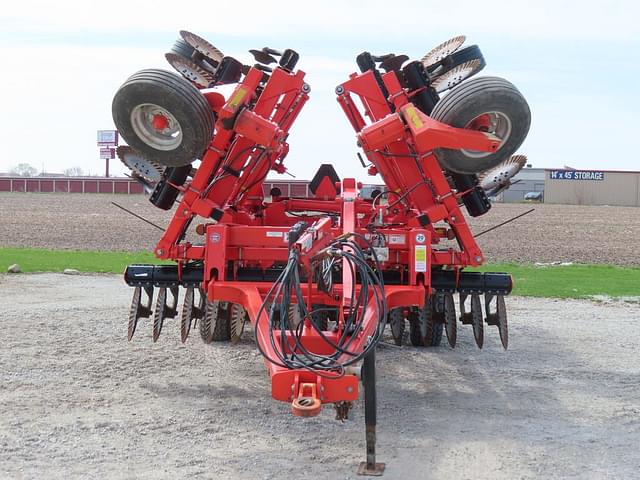 Image of Kuhn Krause Interceptor 8050 equipment image 2