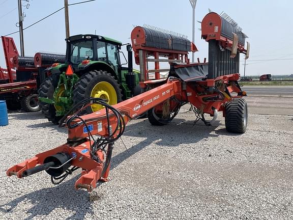 Image of Kuhn Merge-Maxx 700 equipment image 4