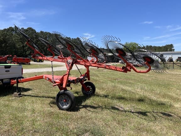 Image of Kuhn SR112 equipment image 1