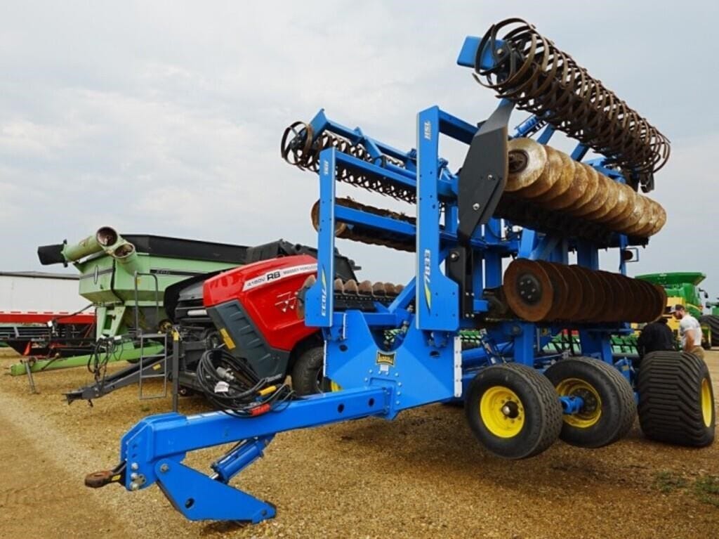 2018 Landoll 7833-30 Equipment Image0