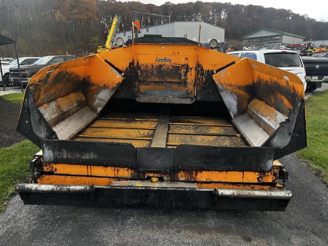 Image of LeeBoy 7000C equipment image 1