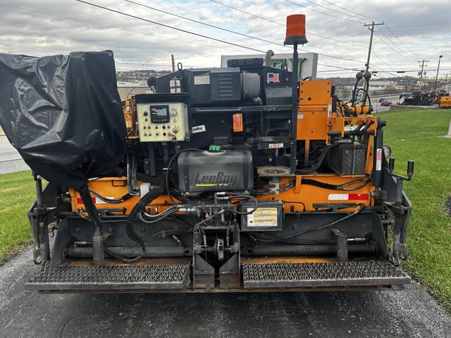 Image of LeeBoy 7000C equipment image 4