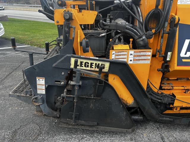 Image of LeeBoy 7000C equipment image 3