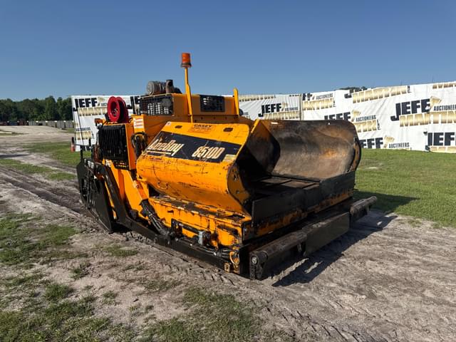 Image of LeeBoy 8510D equipment image 2