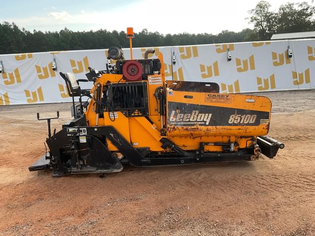 Image of LeeBoy 8510D equipment image 3