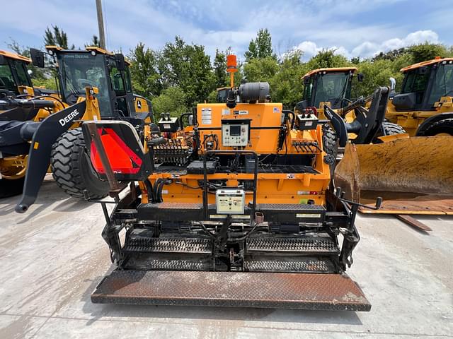 Image of LeeBoy 8510D equipment image 3