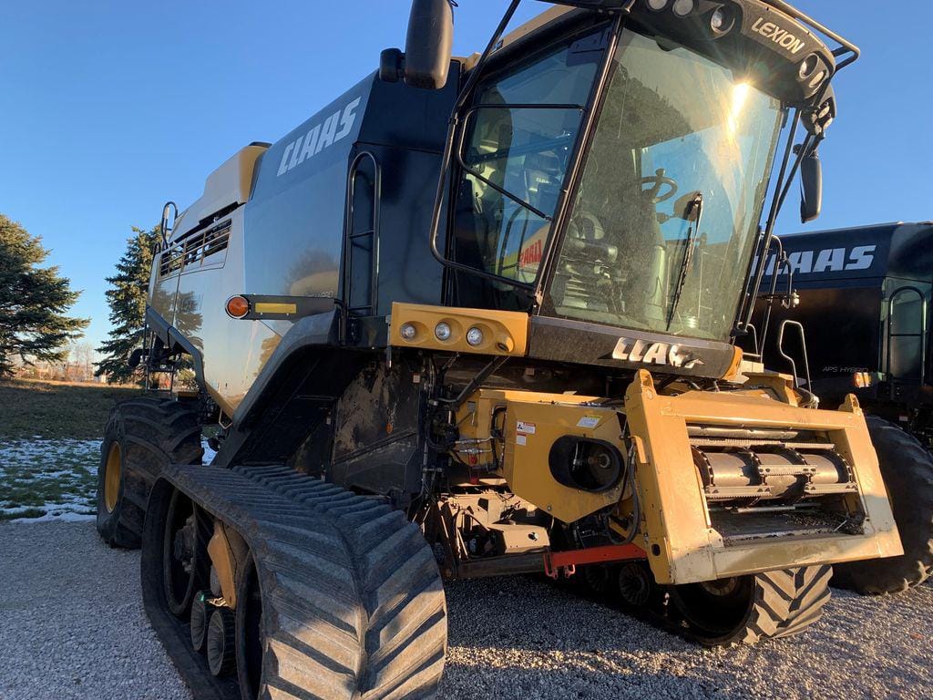 Main image CLAAS LEXION 740TT