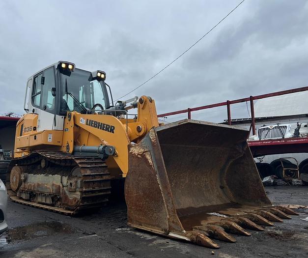 Image of Liebherr LR636 equipment image 3