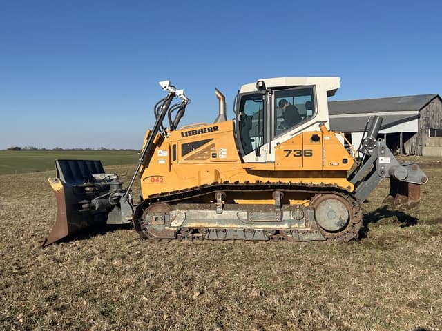 Image of Liebherr 736 equipment image 2