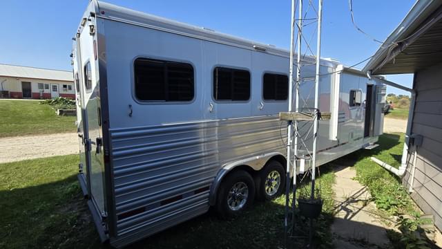 Image of Logan Coach Undetermined equipment image 2