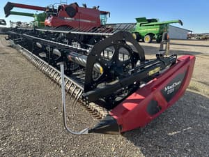 2018 MacDon D135 Image