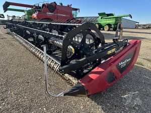 2018 MacDon D135 Image