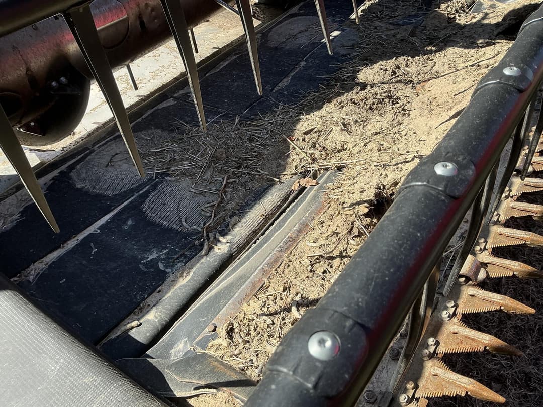 Image of MacDon D135 Image 1