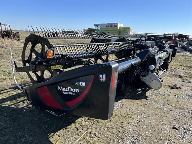 Image of MacDon FD130 equipment image 2