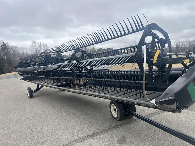 Image of MacDon FD135 equipment image 2