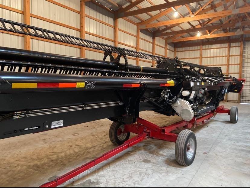 2018 MacDon FD140 Equipment Image0