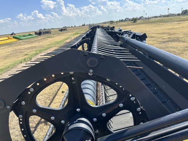 Image of MacDon FD140 equipment image 1