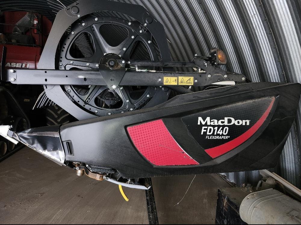 2018 MacDon FD140 Equipment Image0