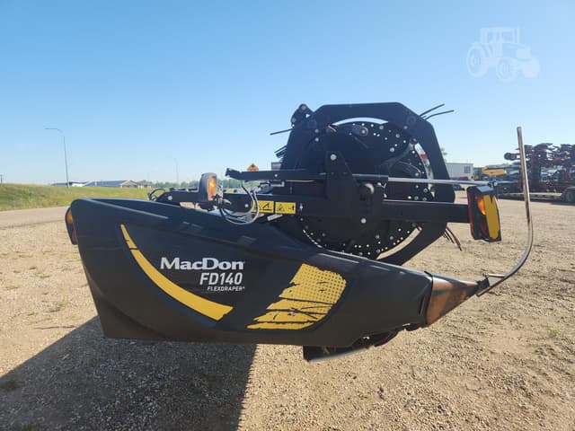 Image of MacDon FD140 equipment image 3