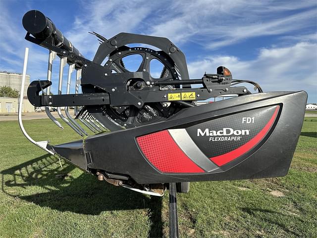 Image of MacDon FD145 equipment image 3