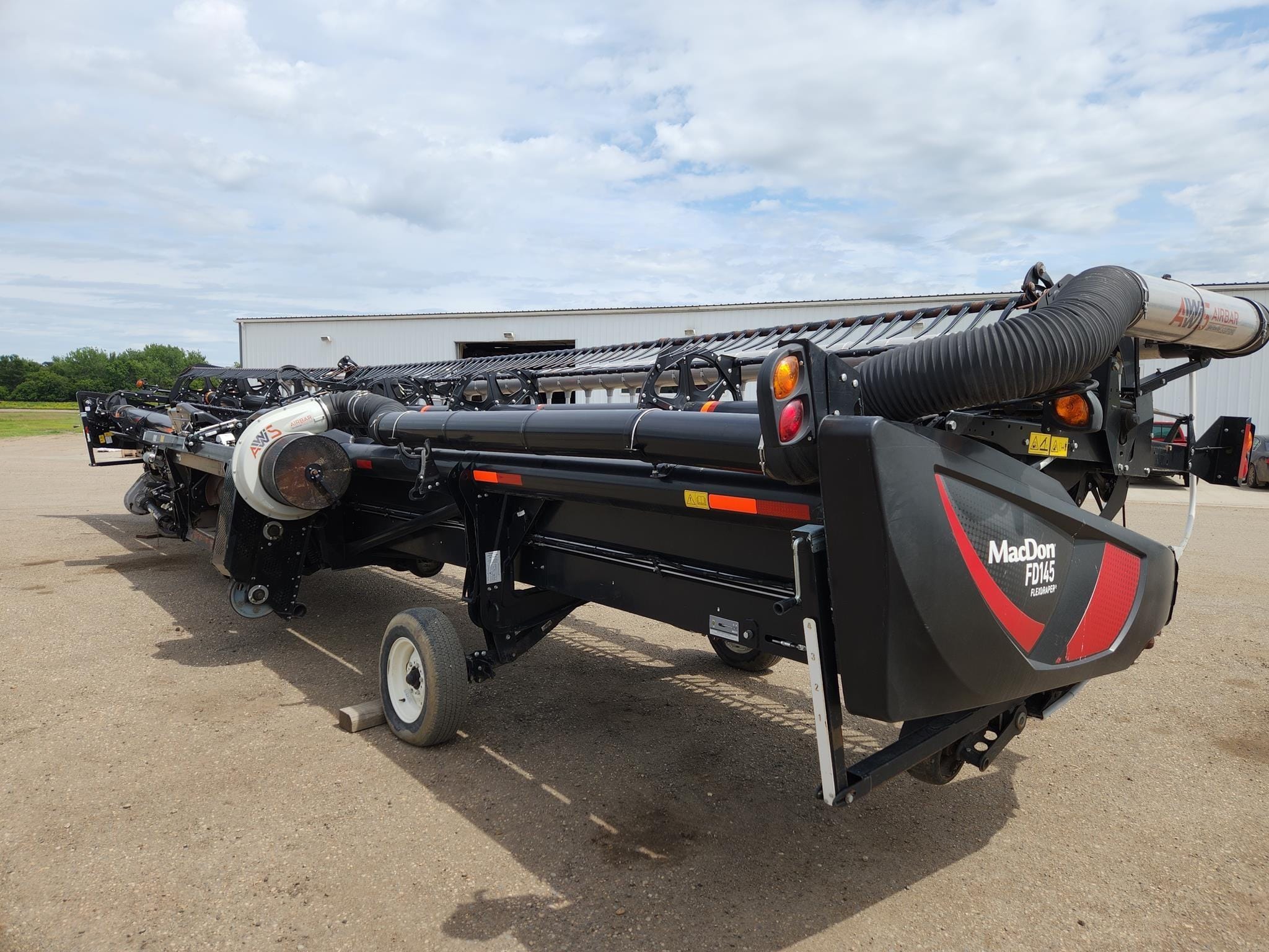 2018 MacDon FD145 Equipment Image0