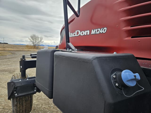 Image of MacDon M1240 equipment image 1