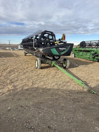 2018 MacDon FD140 Equipment Image0