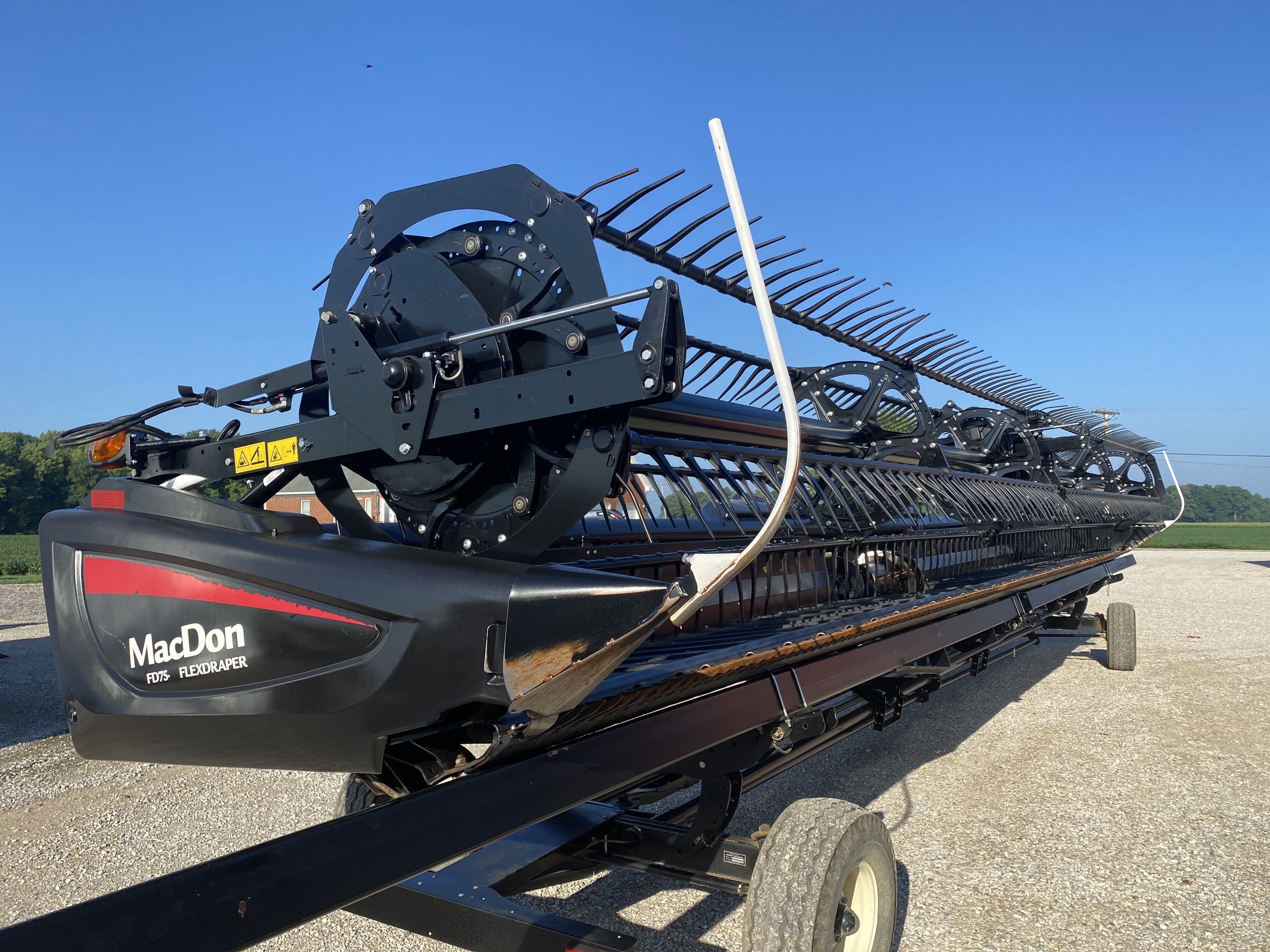 Main image MacDon FD75