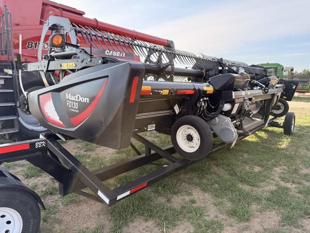 Image of MacDon FD130 equipment image 2