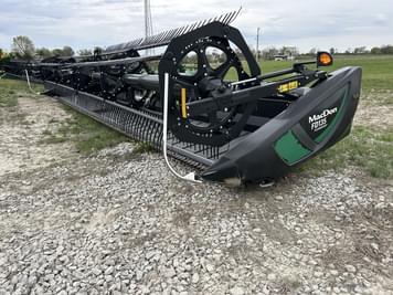 Main image MacDon FD135