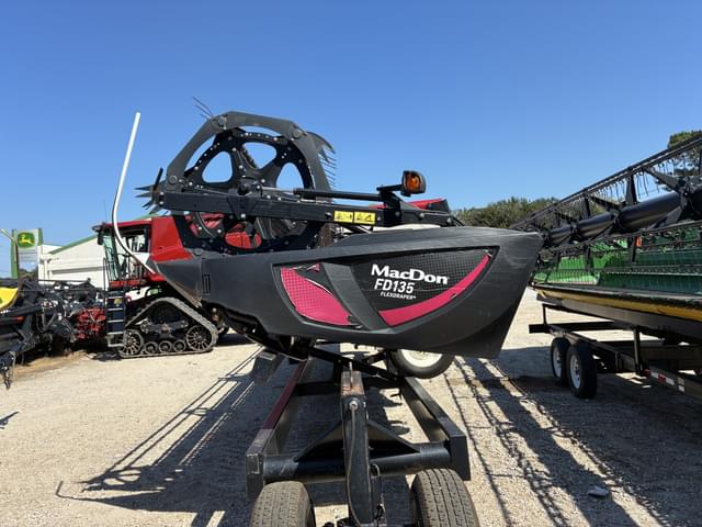 Image of MacDon FD135 equipment image 2