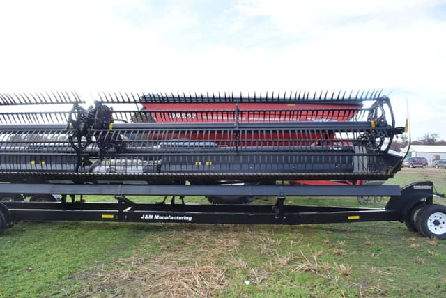 Image of MacDon FD135 equipment image 3