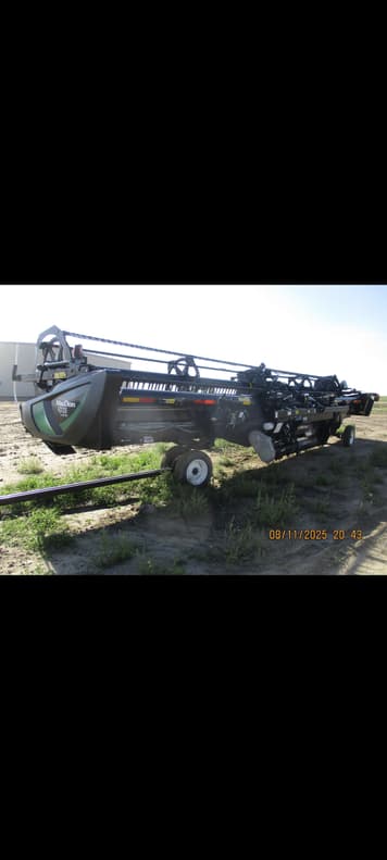 Main image MacDon FD135