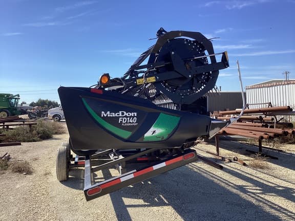 Image of MacDon FD140 equipment image 3