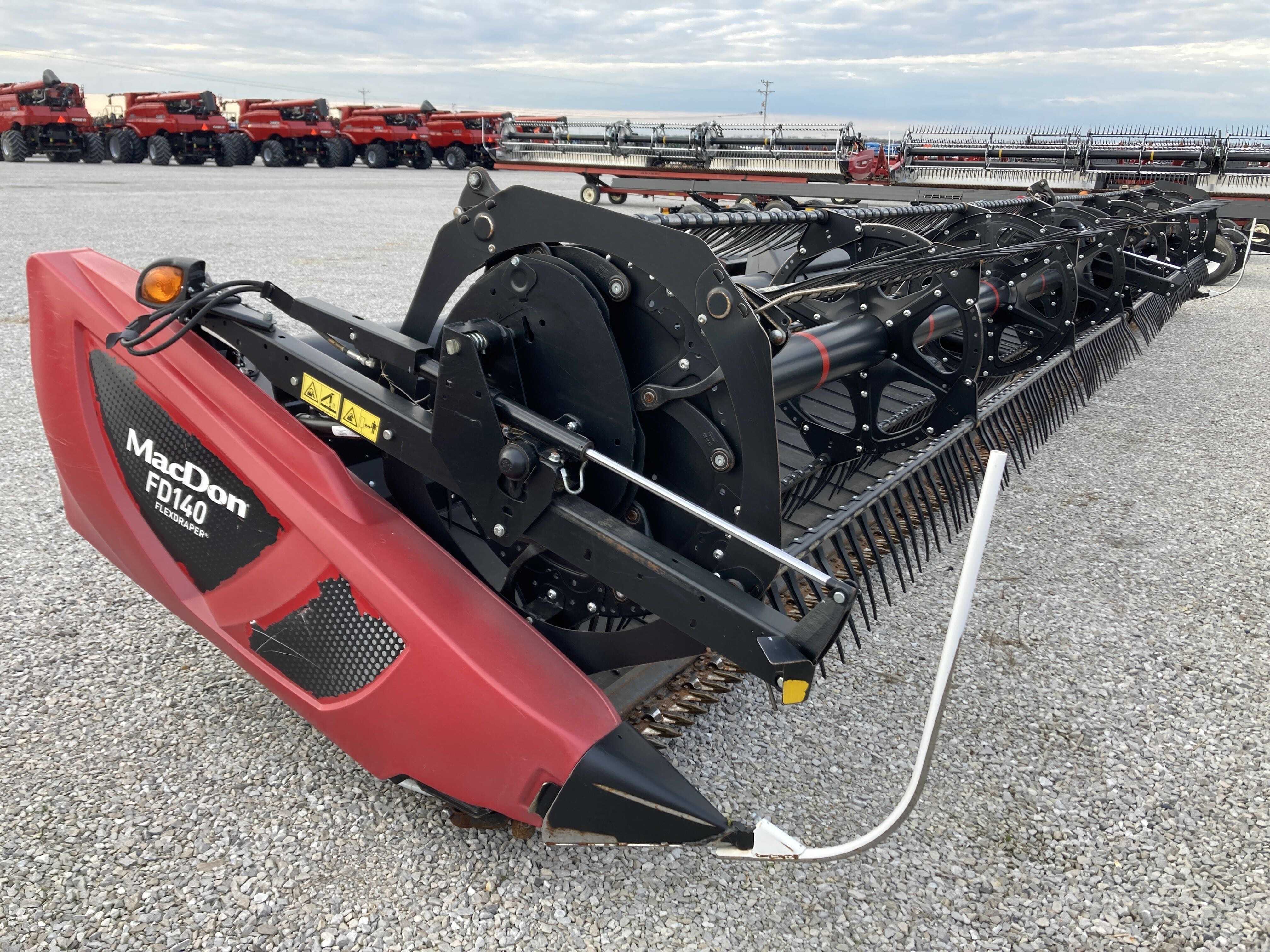 Main image MacDon FD140