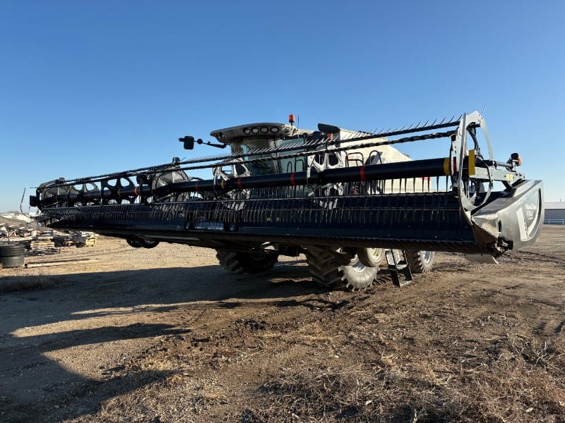 2018 MacDon FD140 Equipment Image0