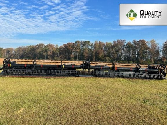 2018 MacDon FD140 Equipment Image0