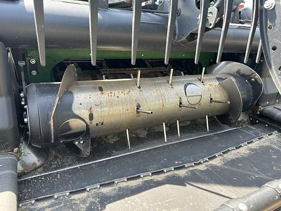 Image of MacDon FD140 equipment image 3