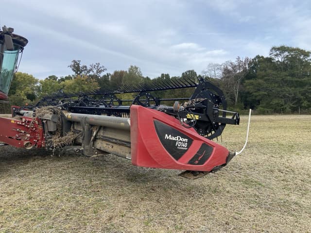 Image of MacDon FD140 equipment image 1