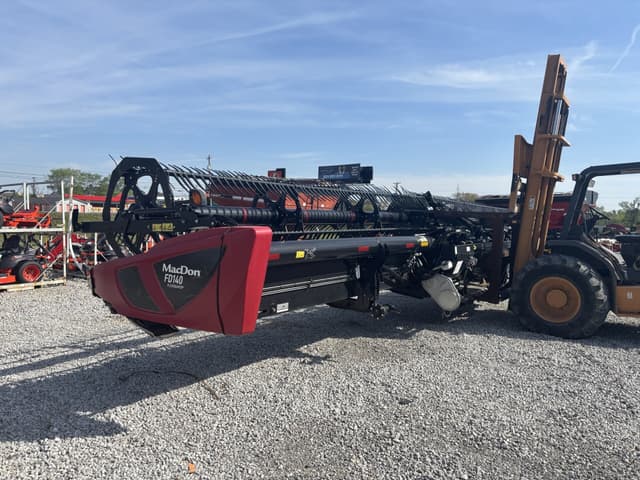 Image of MacDon FD140 equipment image 2