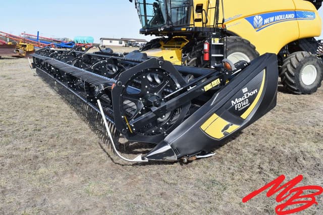 Image of MacDon FD140 equipment image 1