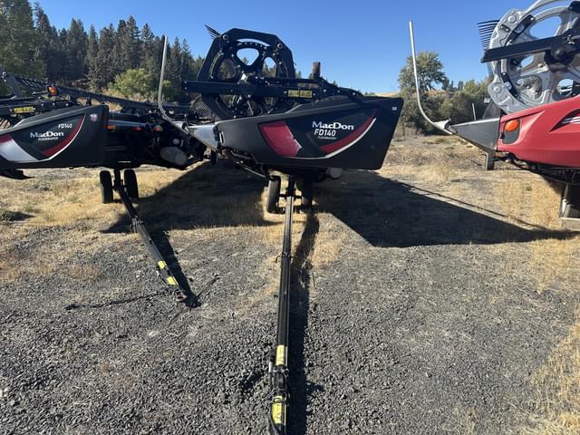 Image of MacDon FD140 equipment image 2
