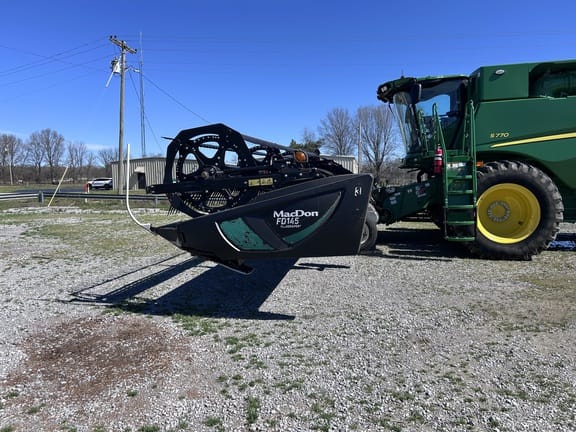 2018 MacDon FD145 Equipment Image0