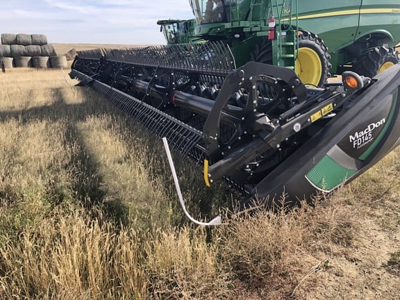 2018 MacDon FD145 Equipment Image0